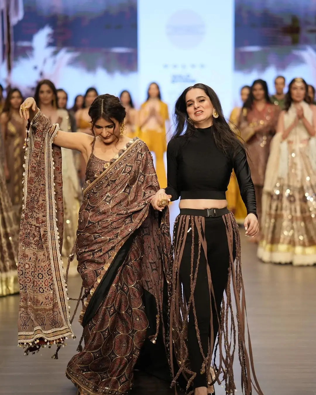 Fatima Sana Shaikh In Maroon Saree Sleeveless Blouse